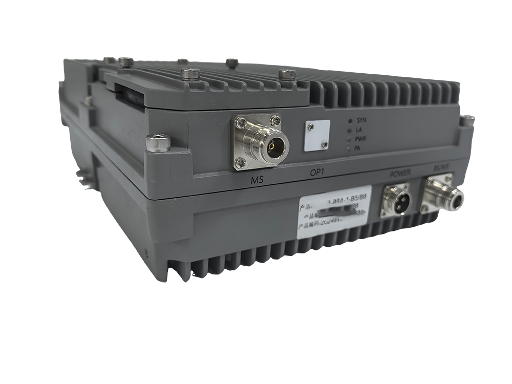  铁山三频手机信号接收器2000㎡